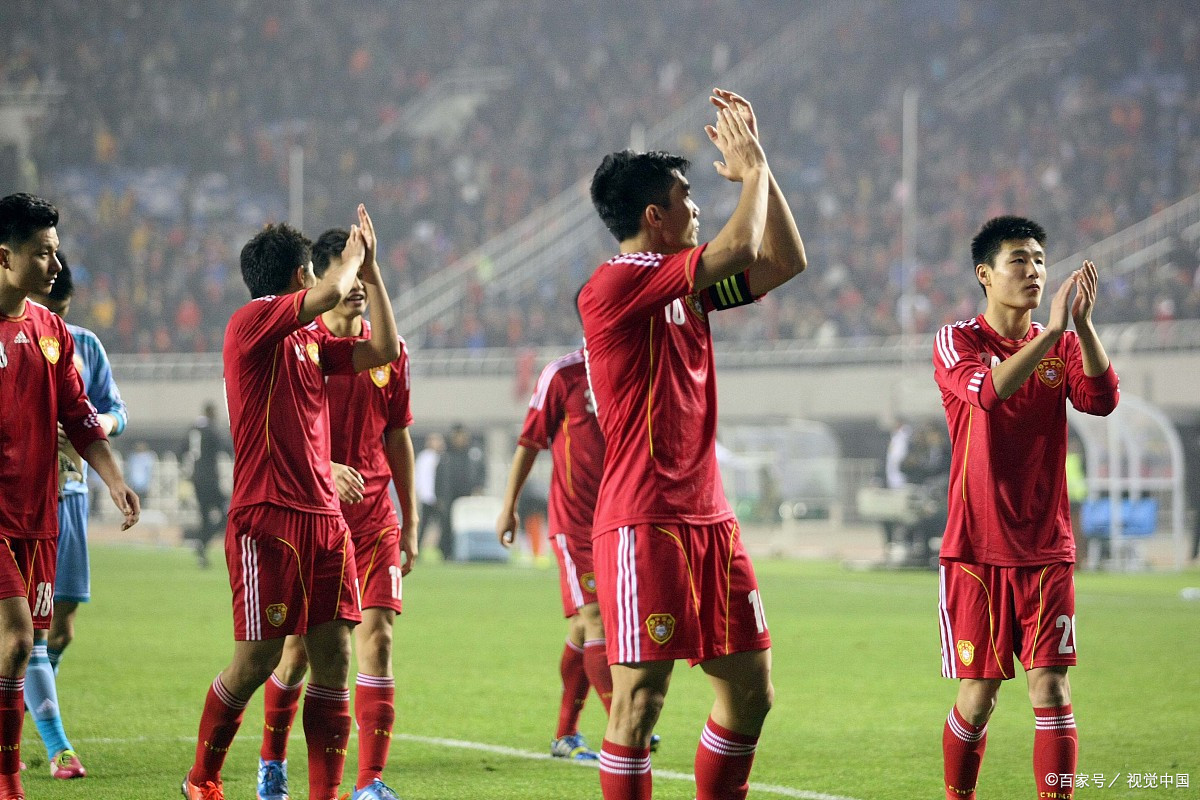 举国期待球队表现，球员备战备受瞩目的简单介绍