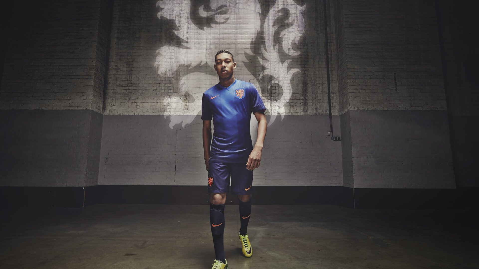 街道上的苏格兰风暴,F1焦点战背后的全面压制