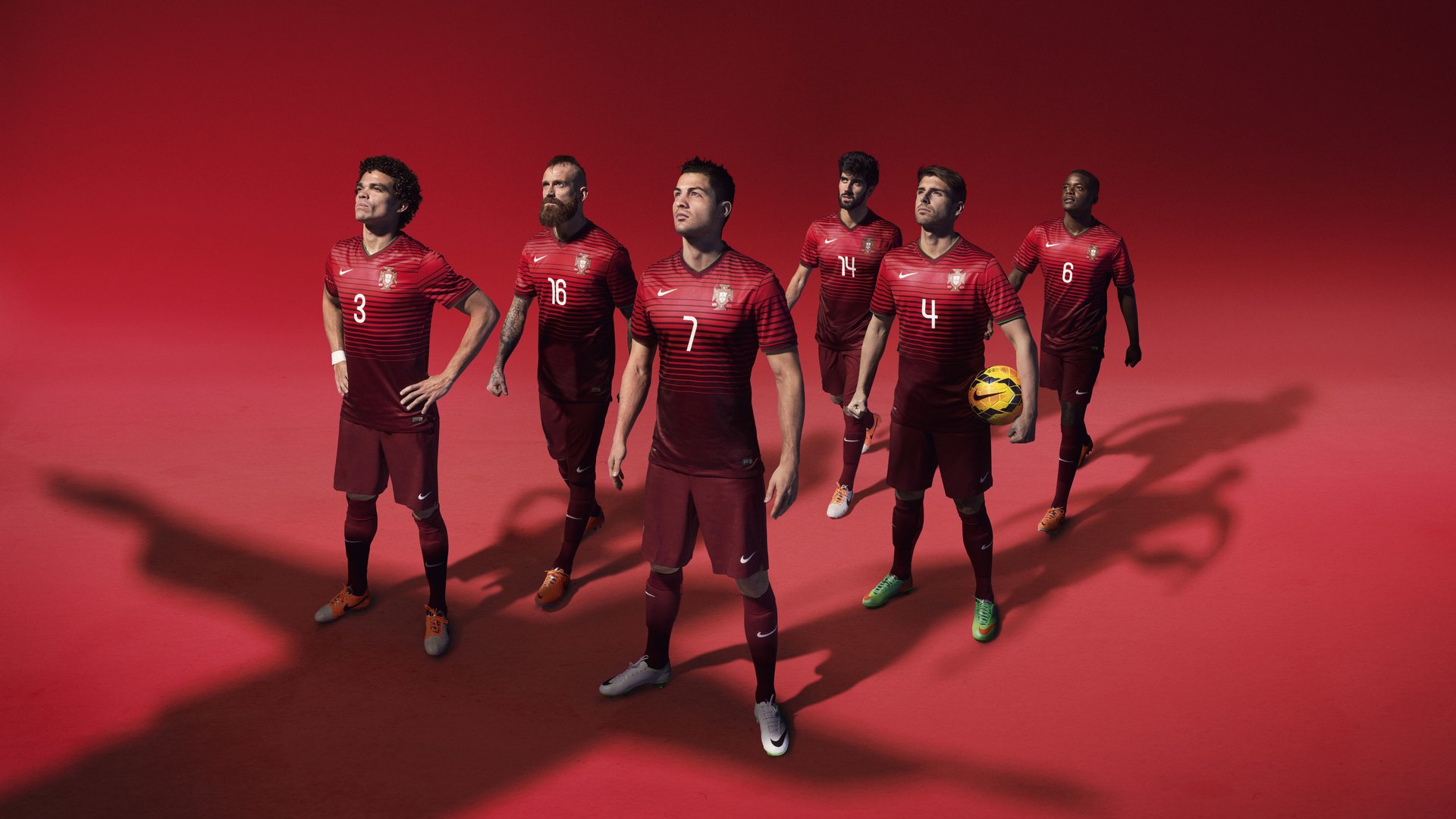 逆转神话与孤勇者，马来西亚的团队奇迹与安赛龙的独行身影